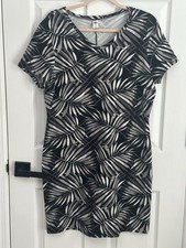 OLD NAVY Women’s Short Sleeve T-Shirt Dress VNeck Black Leaf Print Sx XL Cotton