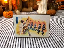 SNEAKY VINTAGE RETRO GOTHIC PRIMITIVE STYLE HALLOWEEN CATS WITCH HATS WOOD SIGN