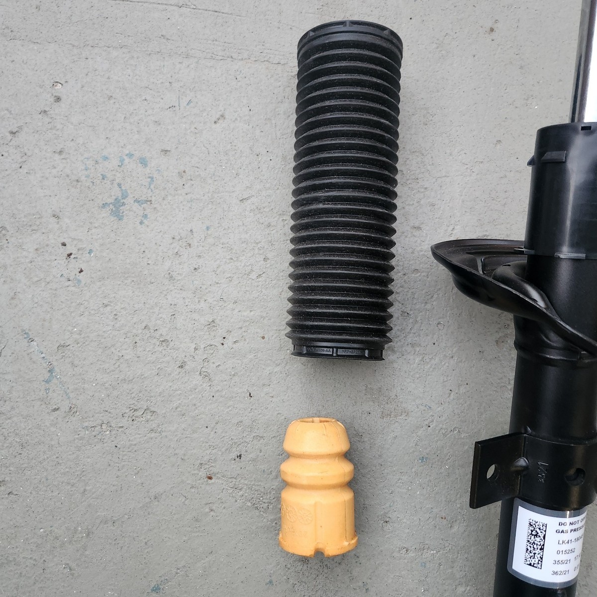 2019-2021 FORD TRANSIT 250 FRONT LEFT SHOCK STRUT ABSORBER OEM