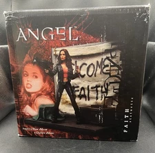 2004 Diamond Select Buffy The Vampire Slayer Angel Welcome Faith Limited Statue
