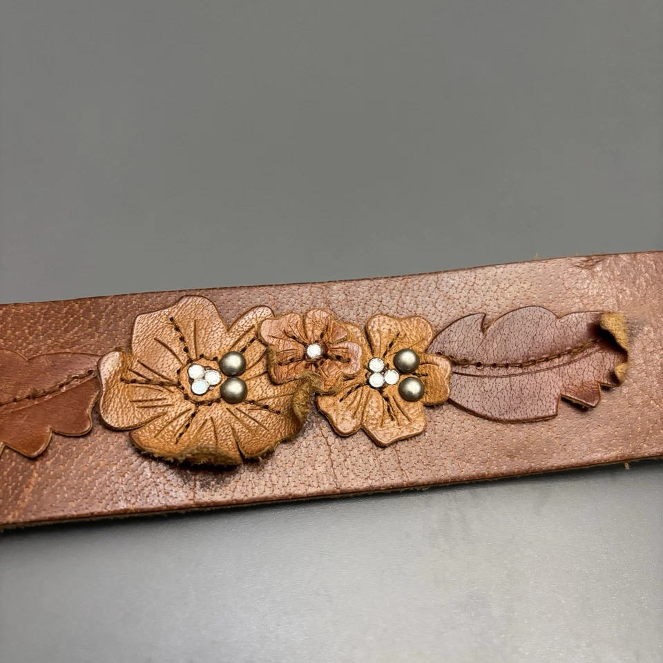 Cinturón Hollister Vintage Talla 30-32 Western Cuero Genuino 3D Flores Cristales Y2K Foto 4 de 4