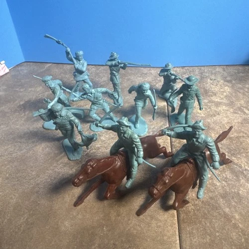 Marx Blue Pioneers Cavalry  From Fort Apache Set Of 10 D And Horses Alamo
