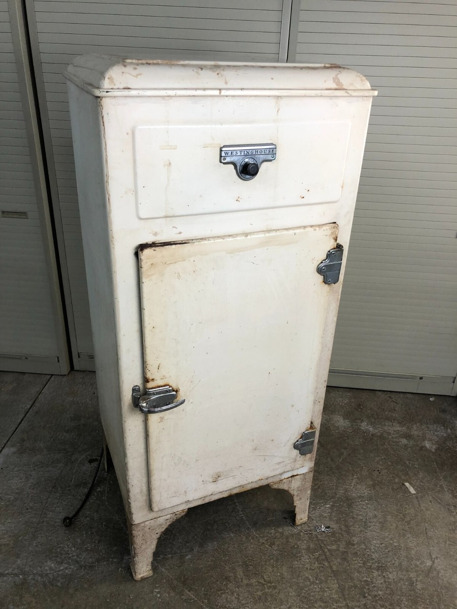 Vintage Westinghouse Refrigerator Fridge Ice Box 24