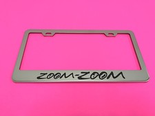 ZOOM ZOOM - ACERO INOXIDABLE Soporte de marco de matrícula de metal cromado con tapas de tornillo