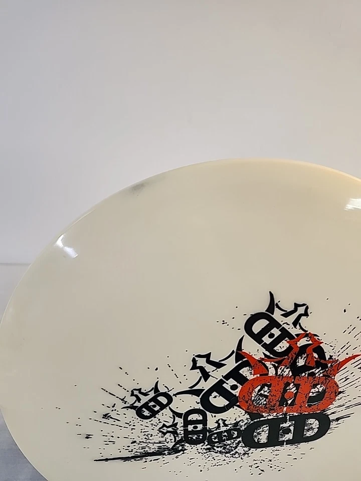 DYNAMIC DISCS DYEMAX FUGITIVE 180g MID-RANGE DISC GOLF DISC  - Image 4 of 4