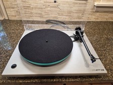 Rega RP3 Turntable
