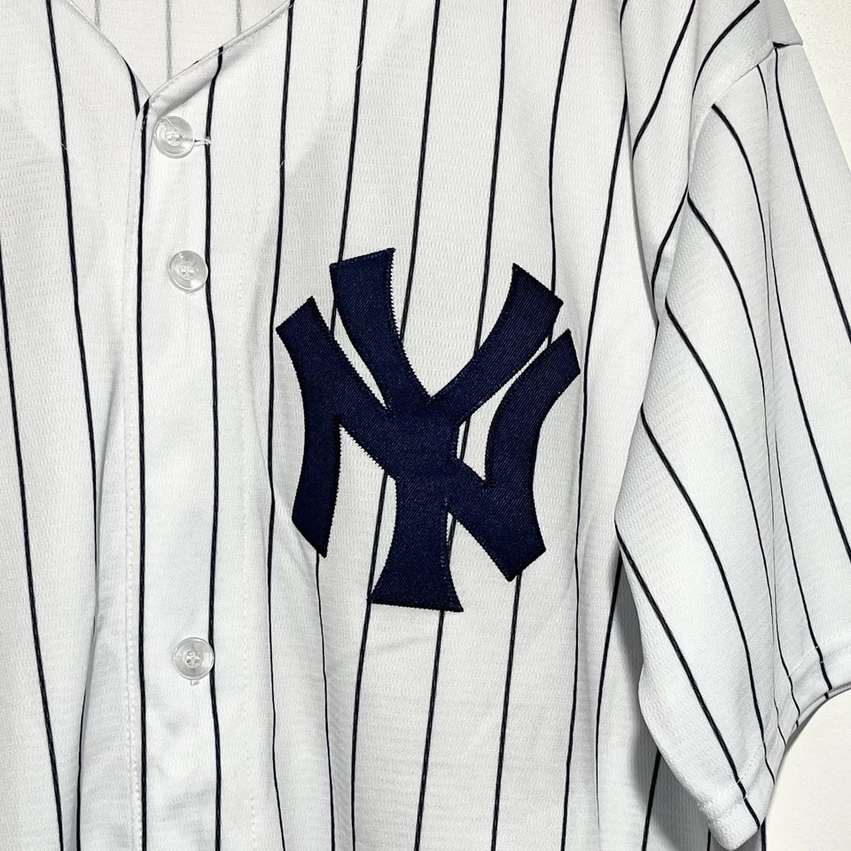 Yogi Berra New York Yankees White Pin Striped MLB Baseball Jersey Medium M - Image 3 of 4