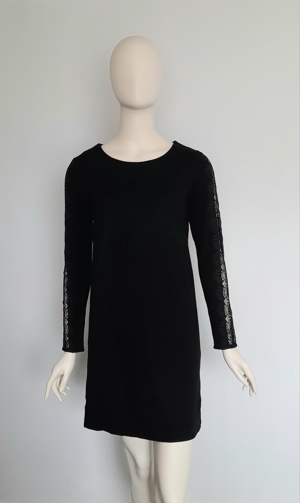 Tahari Size XS Black Jeresy Stretch Long Sleeve Shift Dress Lace Accent