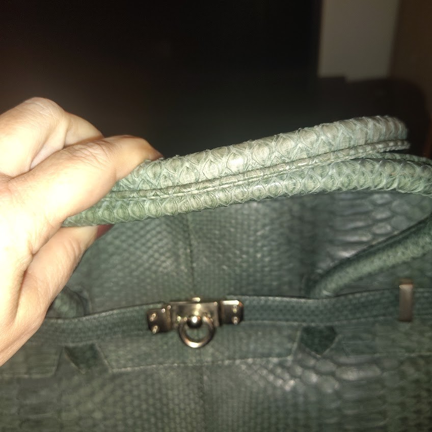 Vintage Authentic Python Snakeskin Handbag - Larg… - image 7