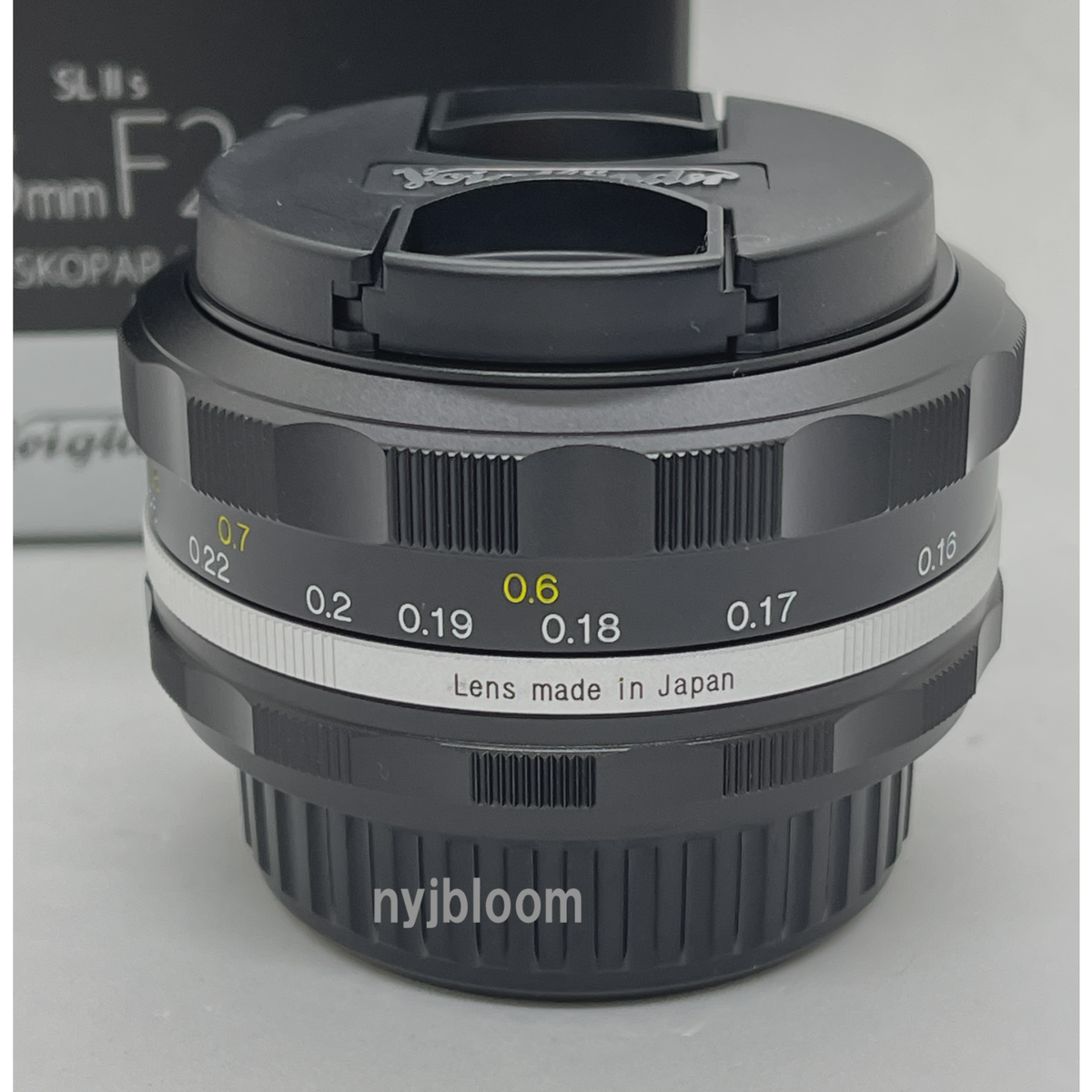 Voigtländer Color-Skopar 28mm f/2.8 EF Amazon.com : Voigtlander Color-SKOPAR 28mm F2.8 Aspherical