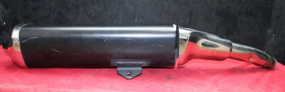 Silenciador izquierdo Suzuki Hayabusa 2008-2020 OEM #7852 Foto 2 de 4