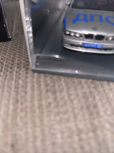 Neo Scale Models BMW 525i E39 Polizei Moskau Russland in 1:43 Police Russian - Picture 5 of 5