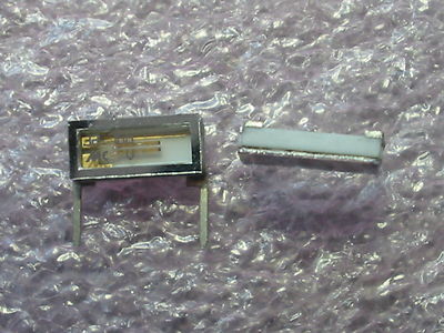 10 x  Micro Crystal Quarzkristall 32.768 KHz Type CX1V-03