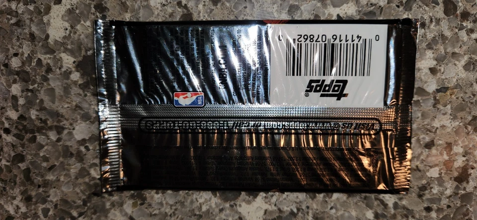 2007-08 TOPPS CHROME BASKETBALL CARD PACK ROOKIES-LEBRON-KOBE AUTOS-REFRACTORS $ - Image 3 of 3