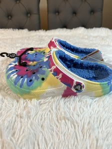 tie dye fleece crocs
