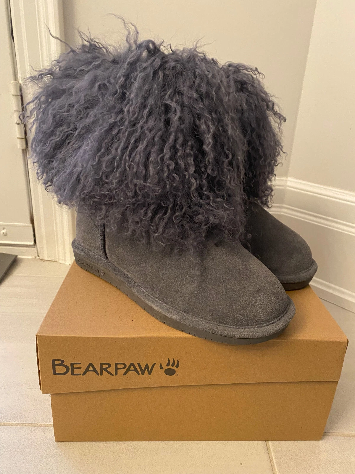 NEW BEARPAW Charcoal Grey Boo Real Lamb Fur Lined Boots Womens Size 7 NIB