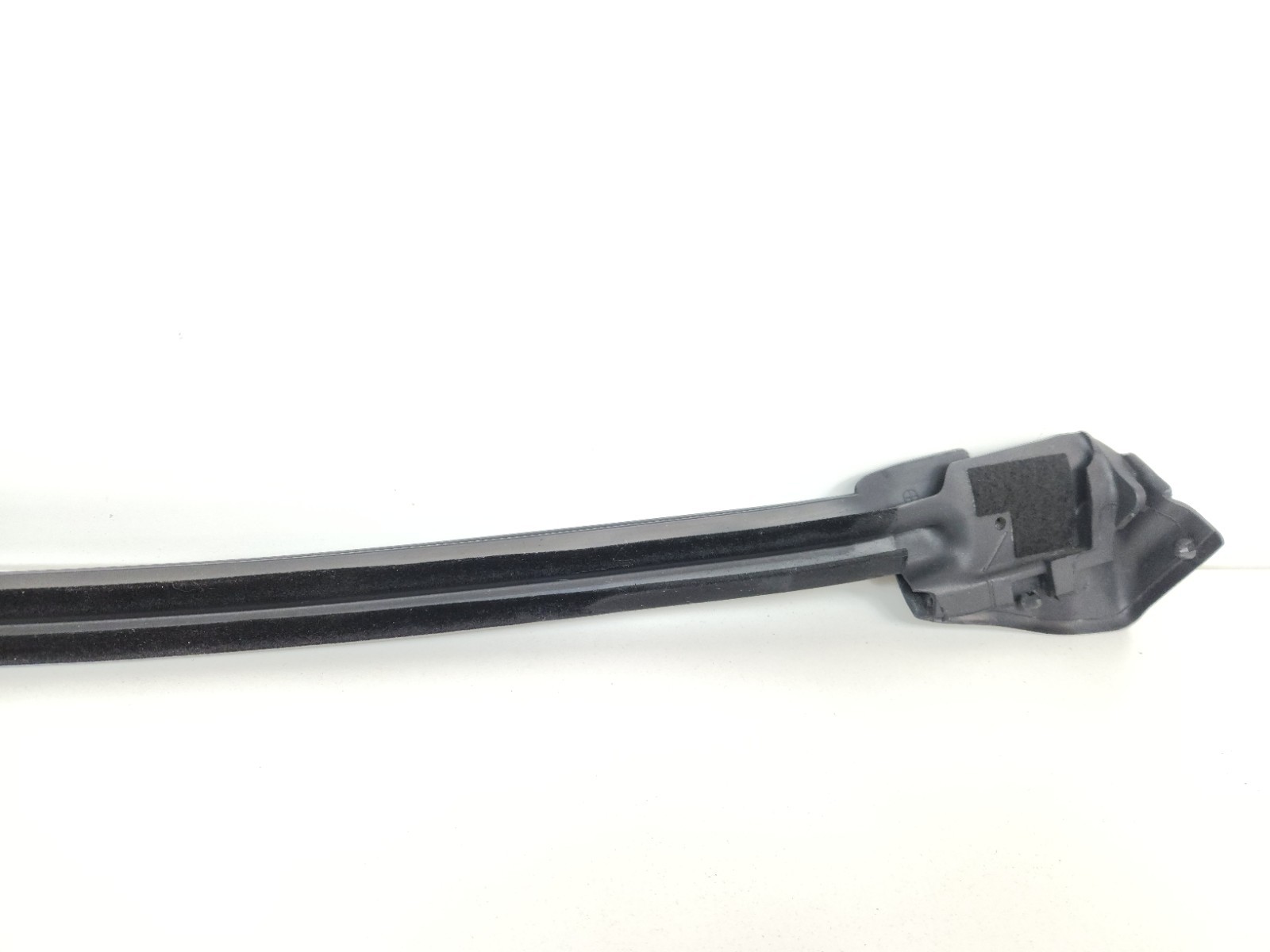 2015-2017 MCLAREN 675LT FRONT LEFT SIDE DOOR GLASS SCRAPER GASKET SEAL STRIP OEM