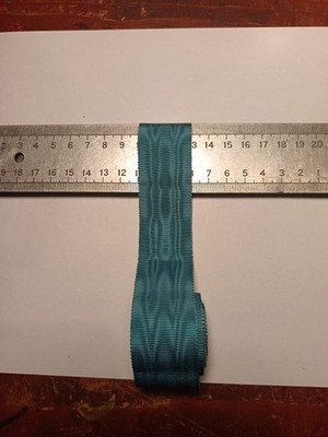 Schönes altes Band, himmelblau, UNBEKANNT ca. 30 mm.