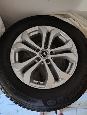 Mercedes-Benz Felgen mit Reifen 235/65R17