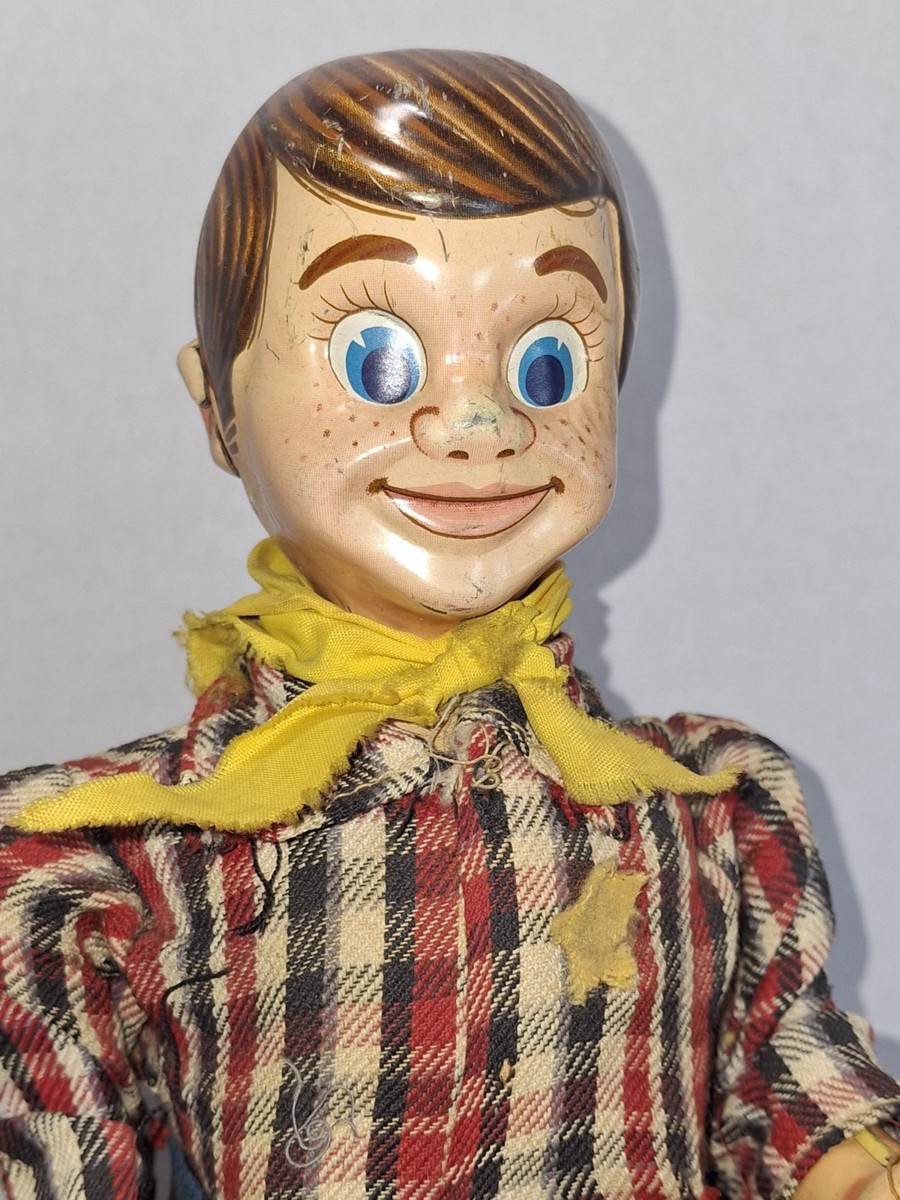 Yonezawa Marshall Wild Bill Battery Operated Tin Toy 1960s Japan