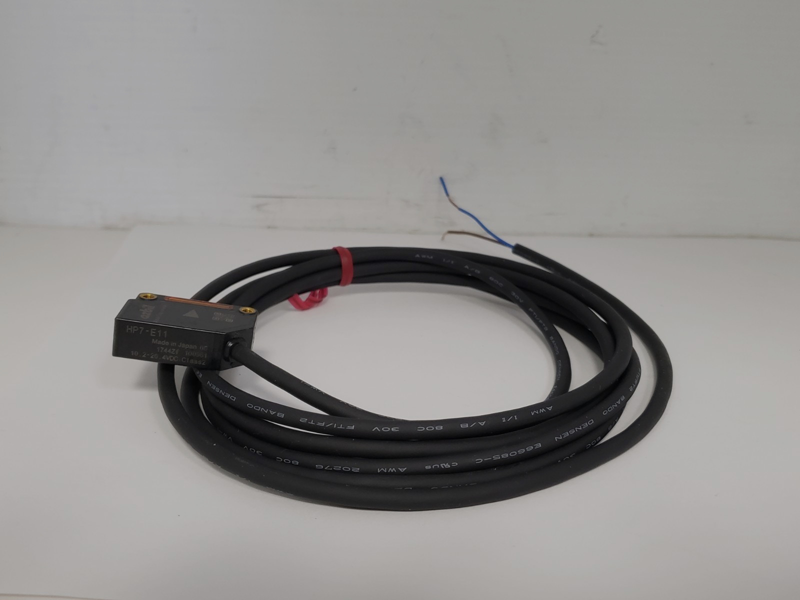 AZBIL HP7-E11 PHOTOELECTIC EMITTER THRU BEAM RED LIGHT NPN 12-24VDC NNB