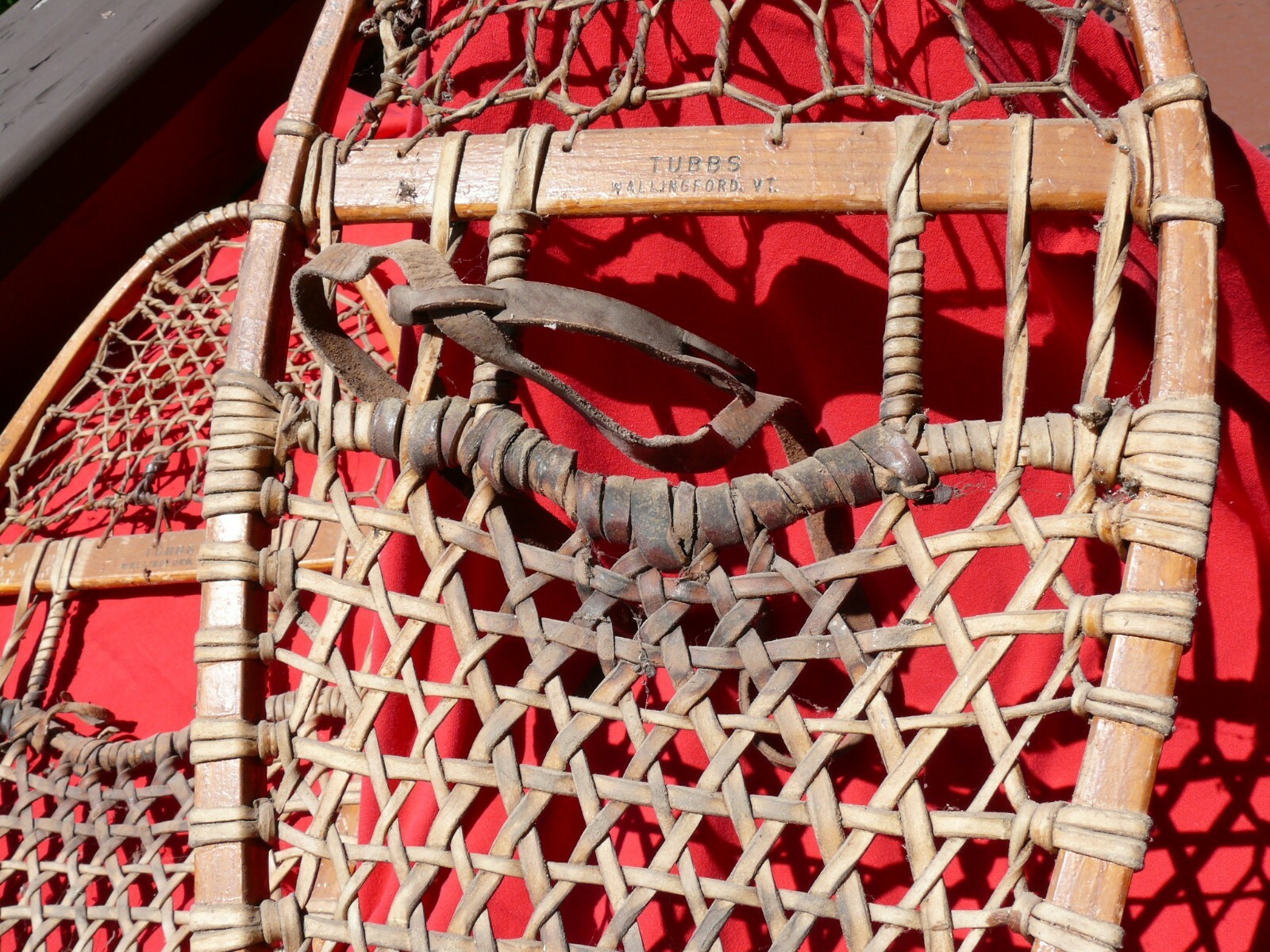 Vintage TUBBS Cross Country WOODEN SNOWSHOES Made in Wallingford VT 48