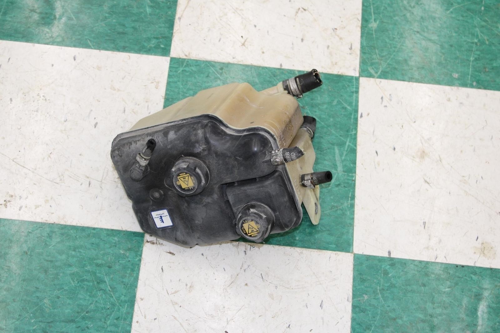 14-19 GHIBLI 3.0L Engine Coolant Reservoir Overflow Expansion Tank OEM Factory