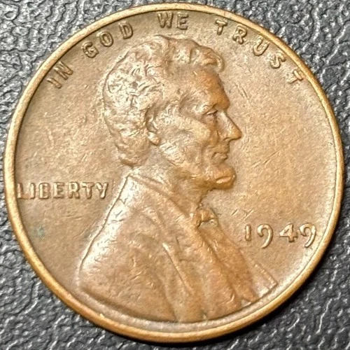 1949 Lincoln Wheat Cent • Fine to XF Extra Fine • Philadelphia Mint • Semi-Key