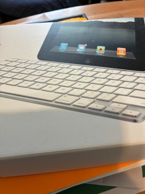 Apple iPad Keyboard Dock MC533LL/B A1359 for iPad 1st Gen New Sealed