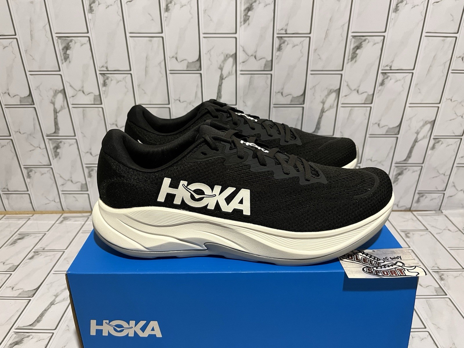 New Hoka One One Rincon 4 Running Shoes Black White Gym Workout Mens