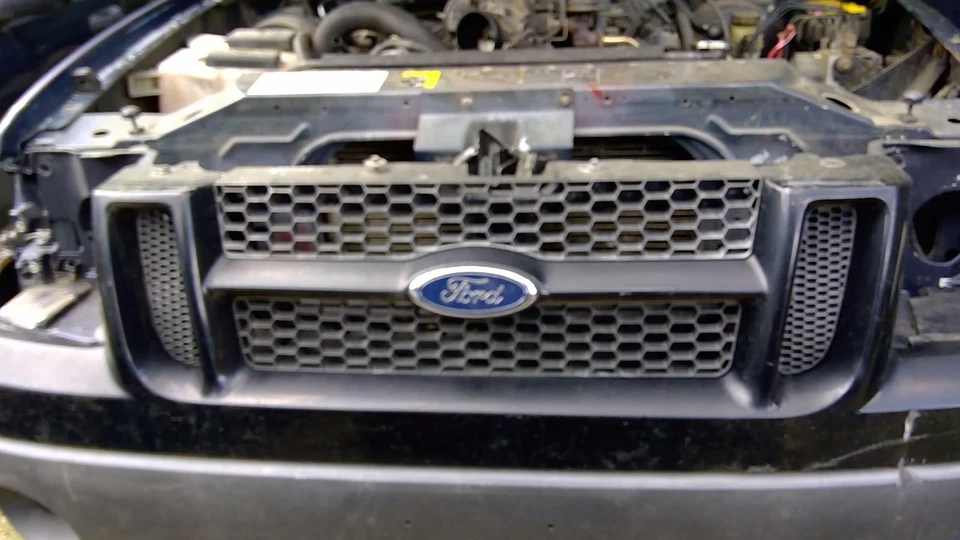 Alternador usado compatible con: Ford Explorer 2003 2 puertas equipamiento deportivo 130 amperios ID 1L2U-1030 Foto 4 de 4