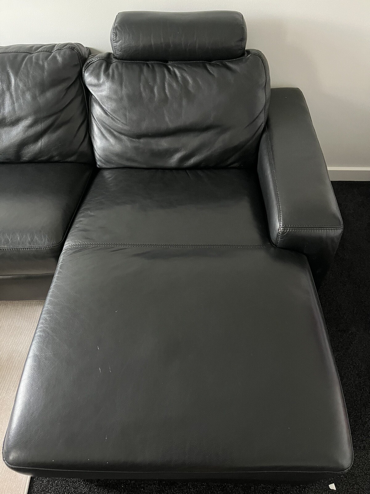 Nick Scali black leather 3.5 seater lounge with chase. Pickup 2157 eBay