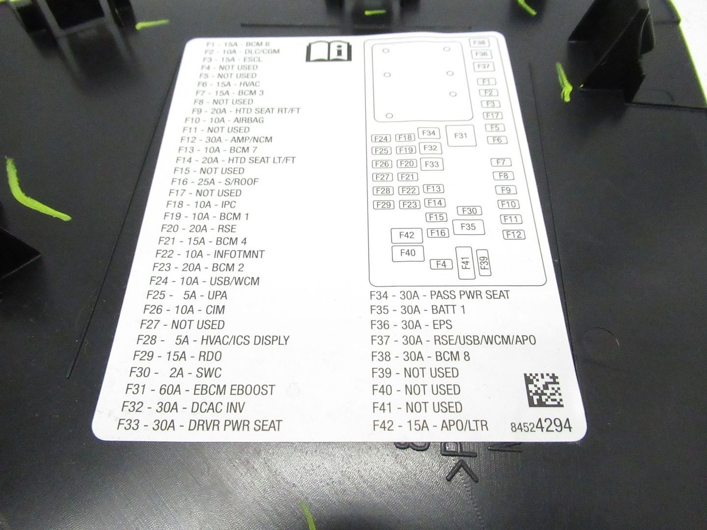 20192023 CHEVROLET BLAZER FRONT RIGHT CENTER CONSOLE FUSE BOX COVER