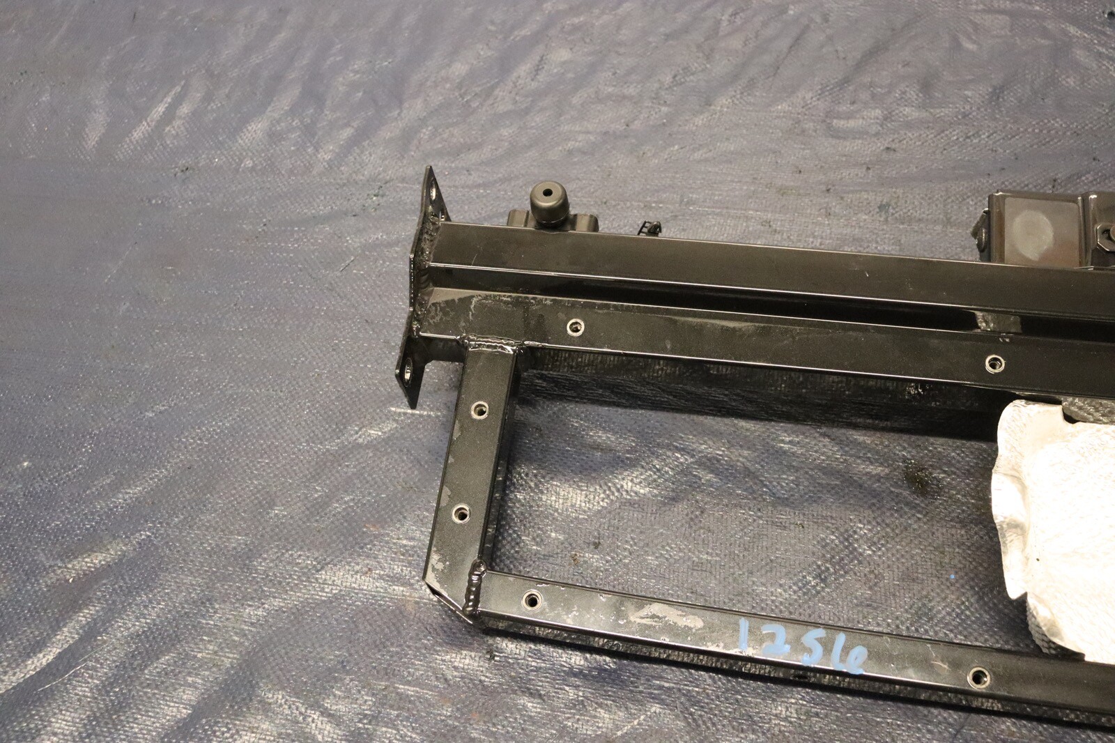 2012 AUDI R8 5.2 QUATTRO SPYDER V10 OEM REAR HATCH AIR CLEANER BRACKET #1256