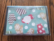 NOS Hallmark Stationary 10 Pack Blank Inside Holiday Cards Winter Mittens