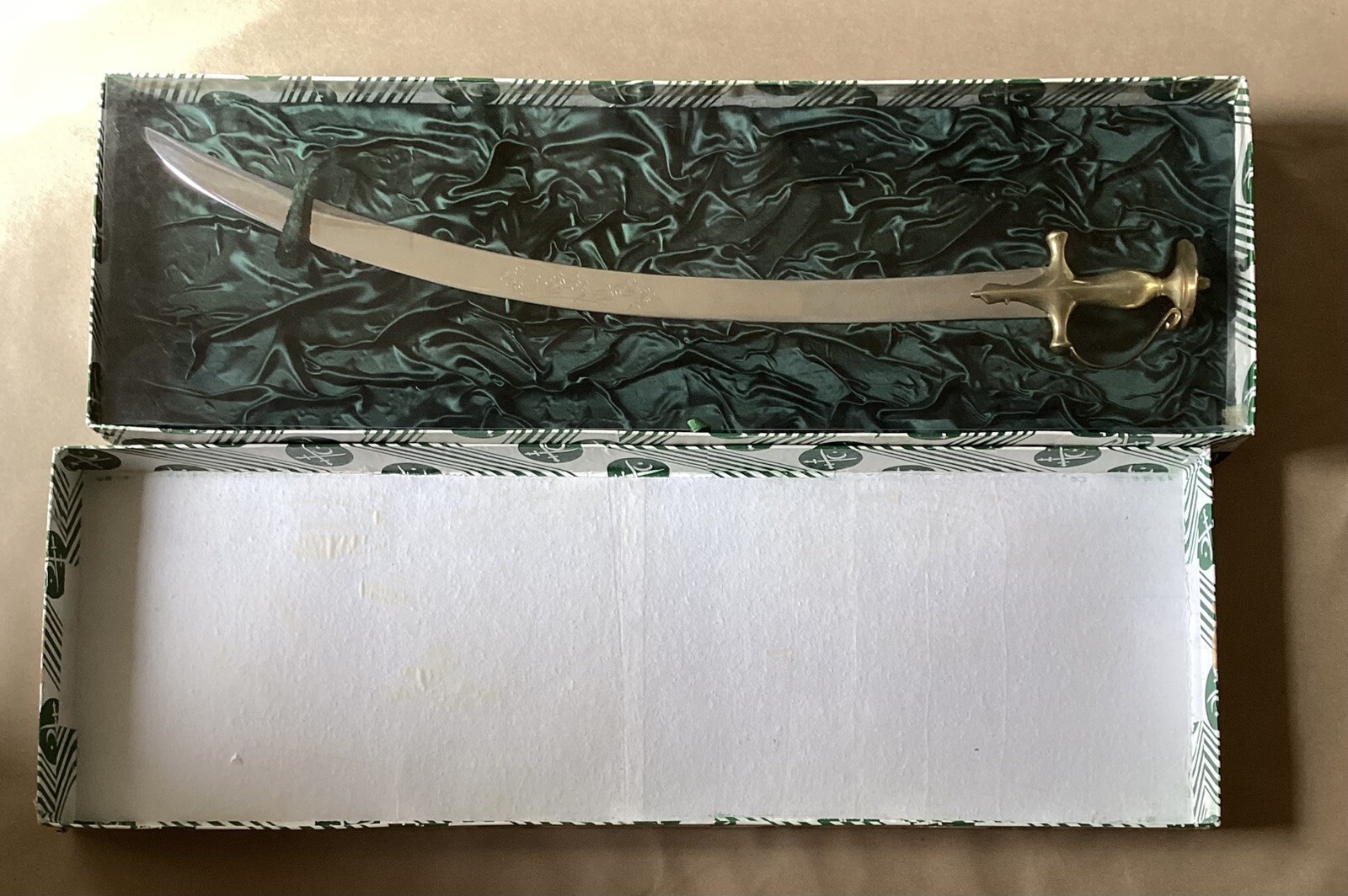 Talwar Box Pakistan Army Talwar Saber | Gift From General Mirza Aslam Beg, with ...