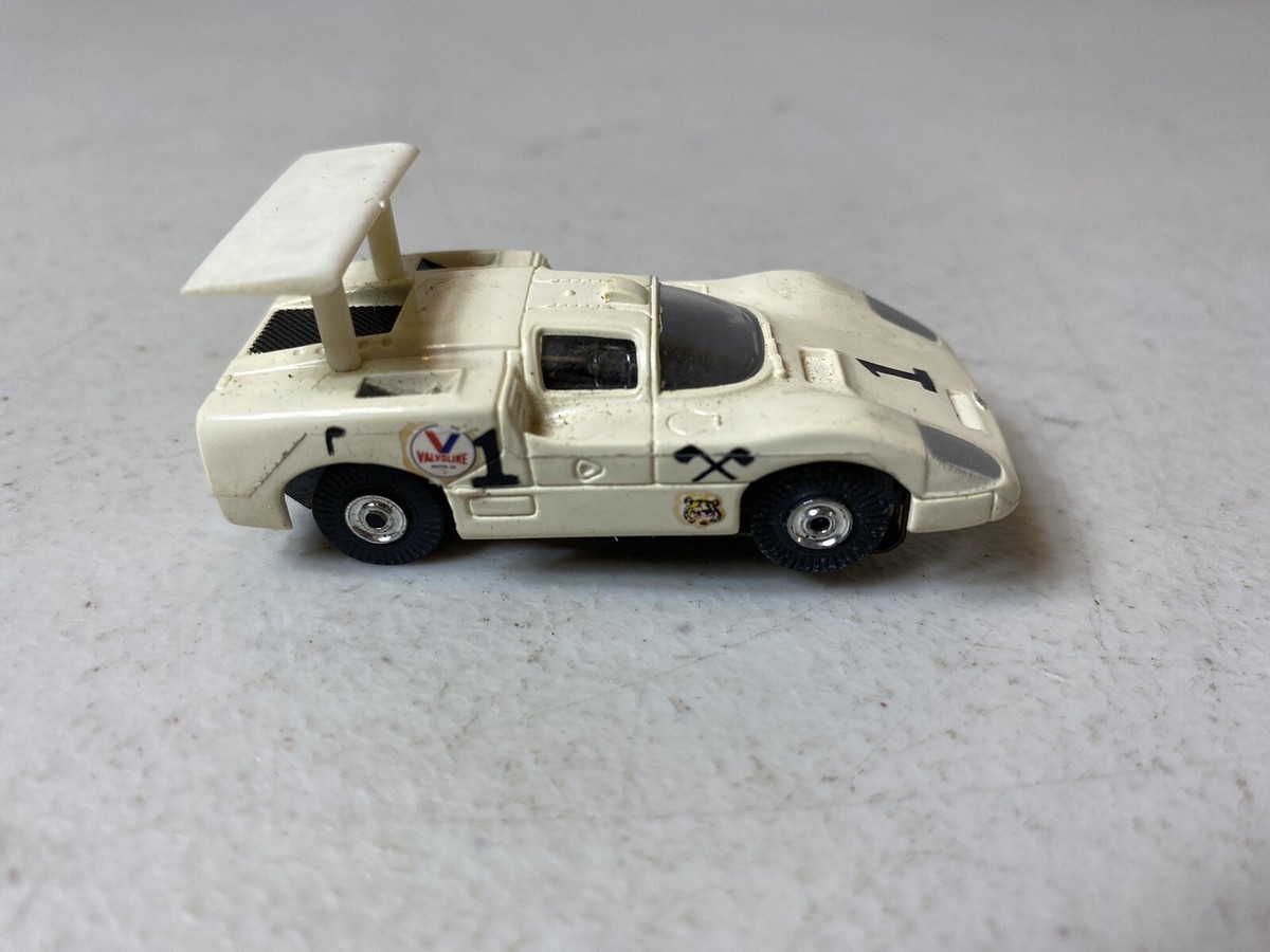 Aurora / AFX chaparral Vintage slot car racing No. 6 Valvoline toy