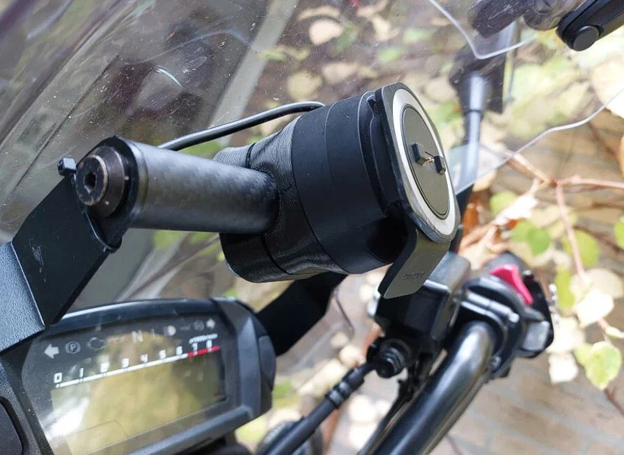 Staffa di montaggio Tomtom Rider 400/410/420/450/500/550 barra trasversale 22 mm - Immagine 3 di 3