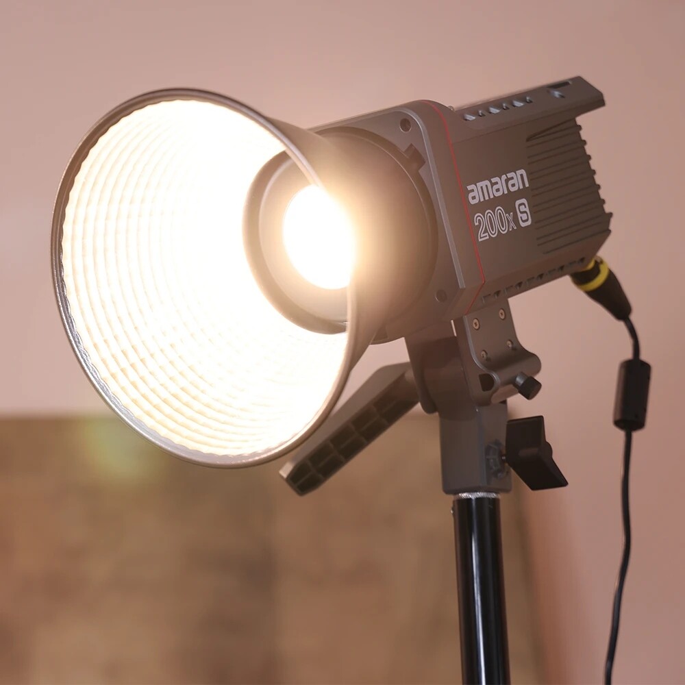 Aputure Amaran 200X +90cm LOFASライティングセット Amazon.com : Amaran 200x Bi-Color LED Video Light, 200W 2700