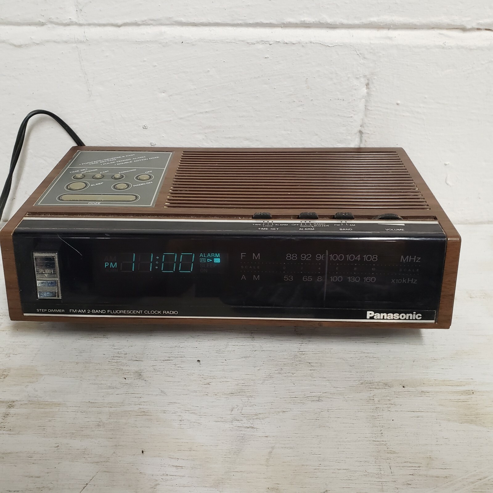 Vintage Panasonic RC6130D AM/FM Clock Radio Blue Fluorescent Tested