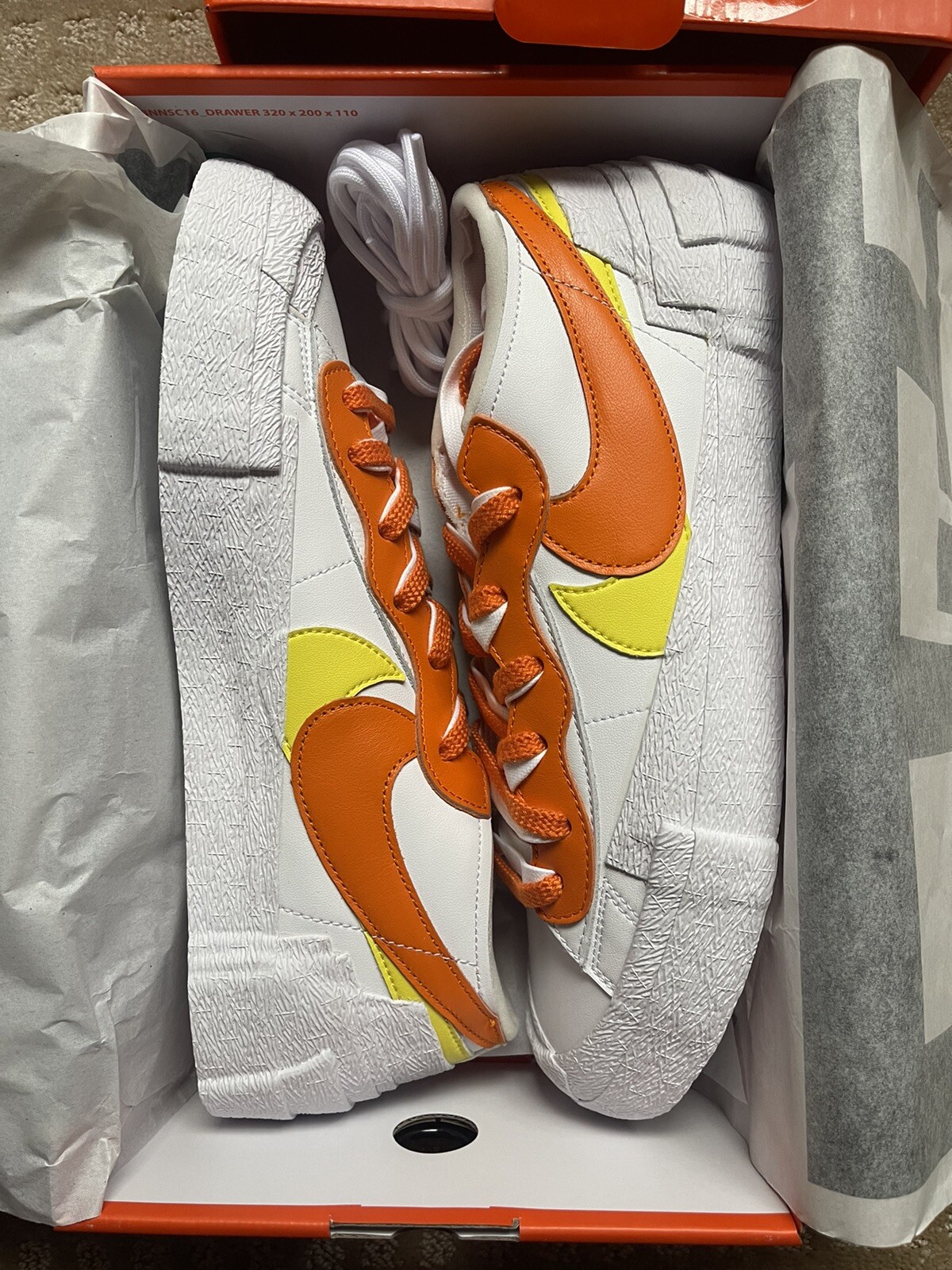 SACAI X NIKE Nike x Sacai Blazer Low Magma Orange Uomo 10.5 US Causal Athletic Sneakers Basse