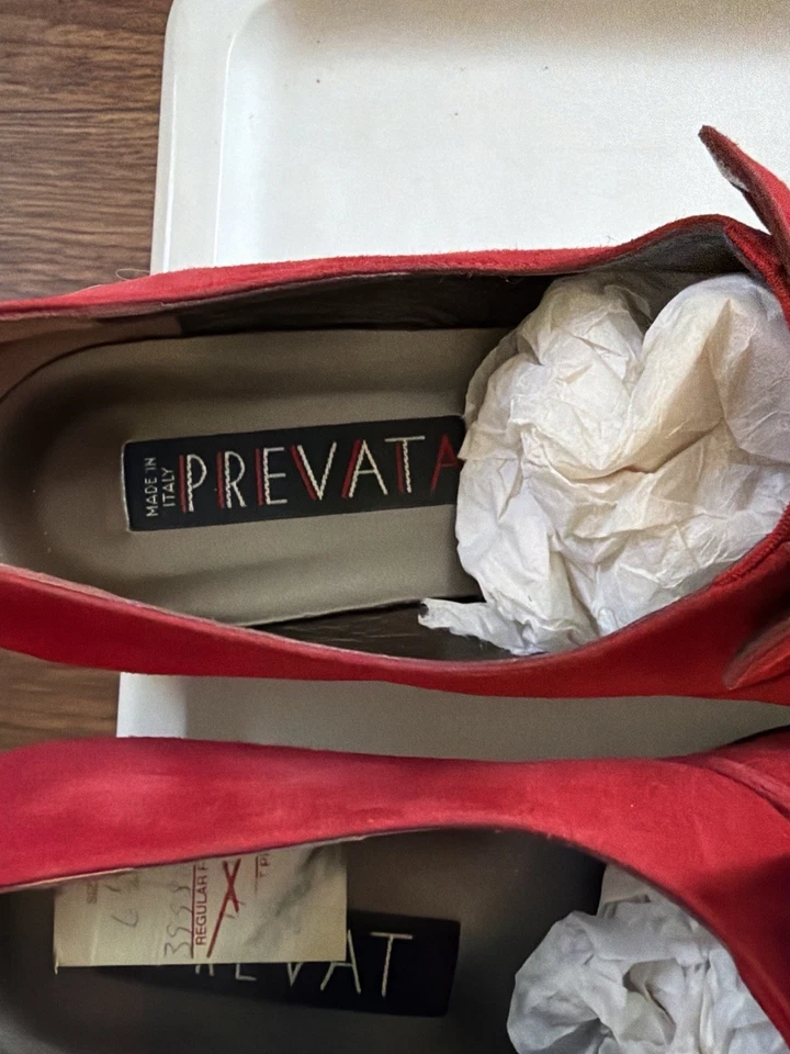 Mocasines Prevata Made in Italy de gamuza roja para mujer 6,5 dorado detalle mono sin cordones Foto 3 de 4