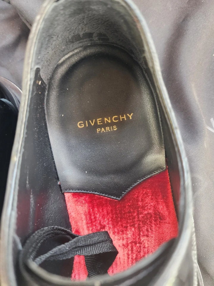 ZAPATO CON CORDONES DE CUERO GIVENCHY 39 UE (6,5 EE. UU.) Negro Alto Brillo Usado Foto 3 de 4