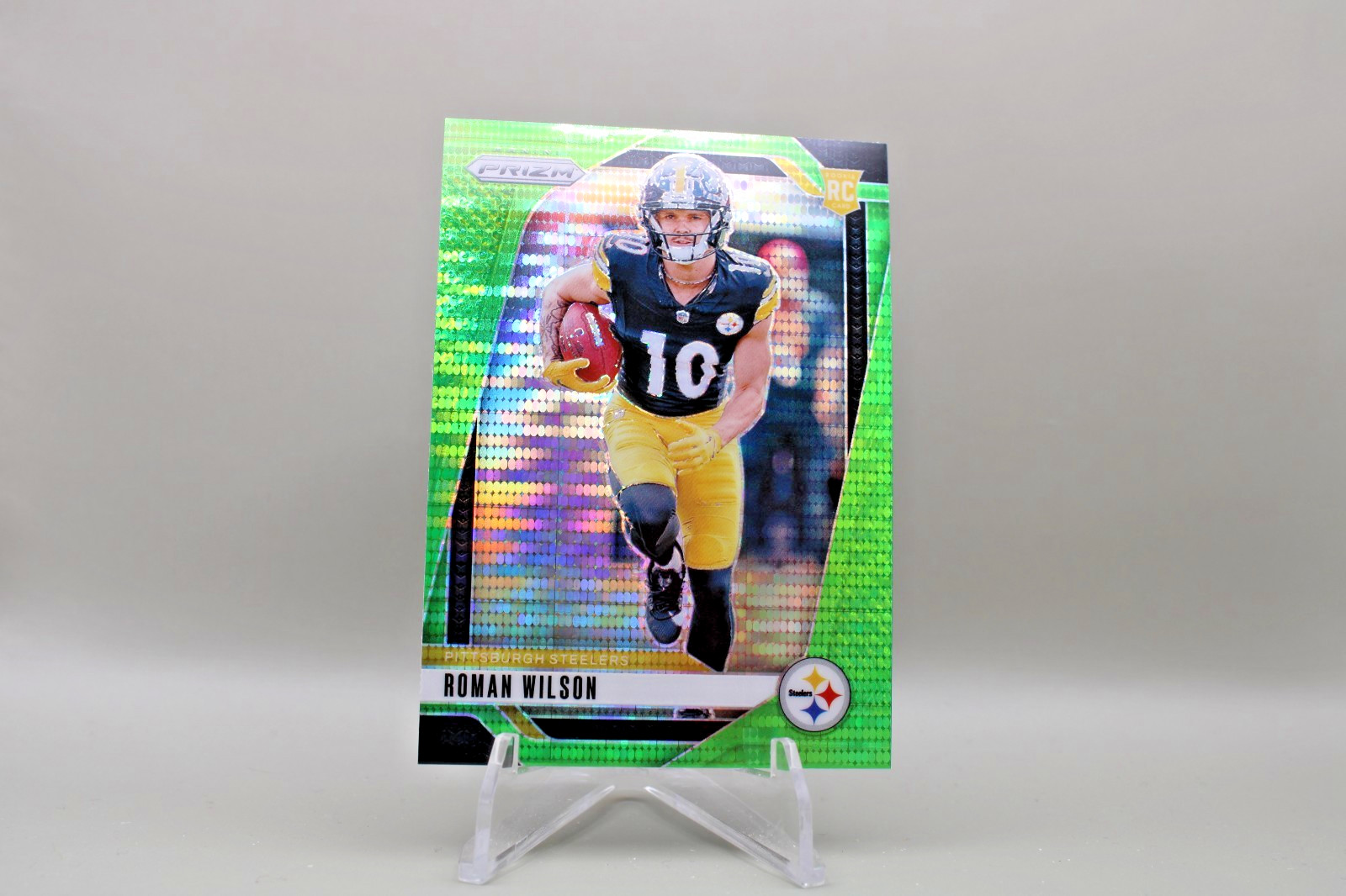 2024 Panini Prizm - Rookies Roman Wilson #384 Neon Green Pulsar Prizm (RC)