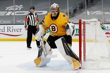 Dan Vladar Boston Bruins 11x14 unsigned photo