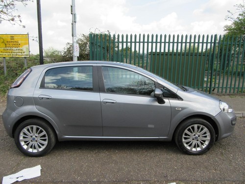2010 FIAT PUNTO EVO 1.4 8V DYNAMIC MANUAL PETROL 5 DOOR HATCHBACK - Picture 5 of 12