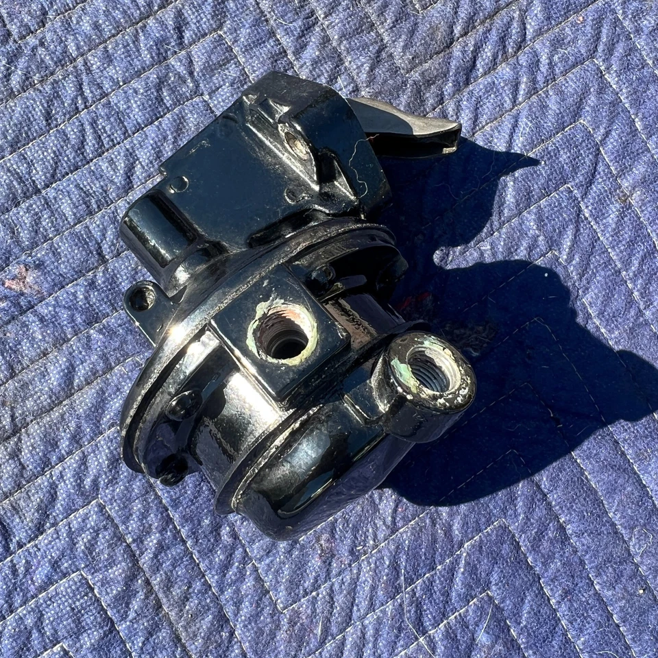 Chevrolet 1967-74 bloque pequeño vintage OEM bomba de combustible mecánica Chevy SMC 350 Foto 4 de 4