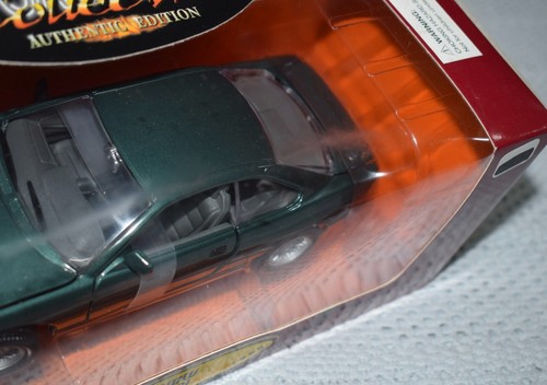 Road Legends Signature 1990 BMW 850i Green 1:24 DieCast Car Model NIB #96 - Picture 4 of 8