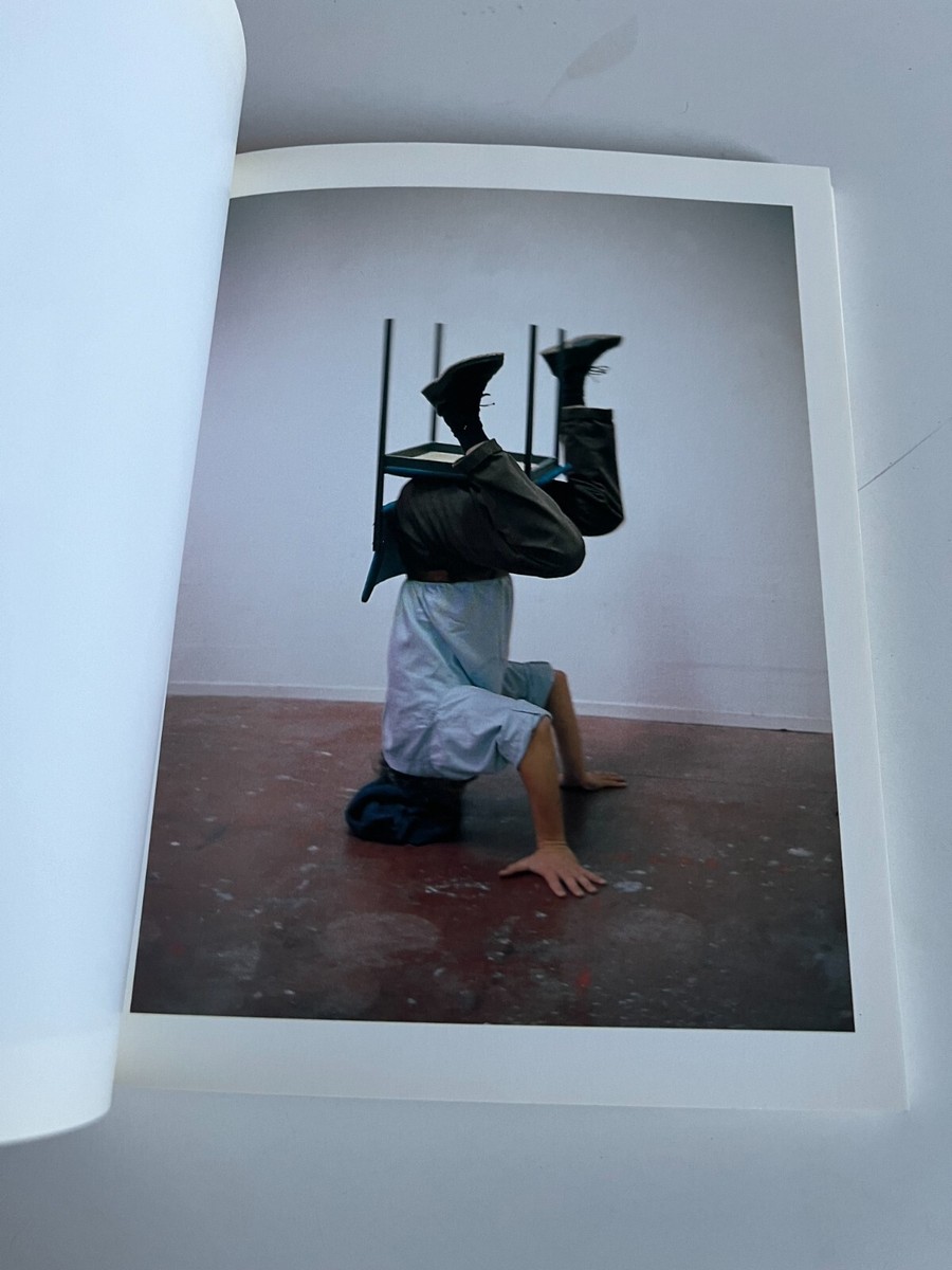 ERWIN WURM - ONE MINUTE SCULPTURES - REIHE CANTZ - PAPERBACK