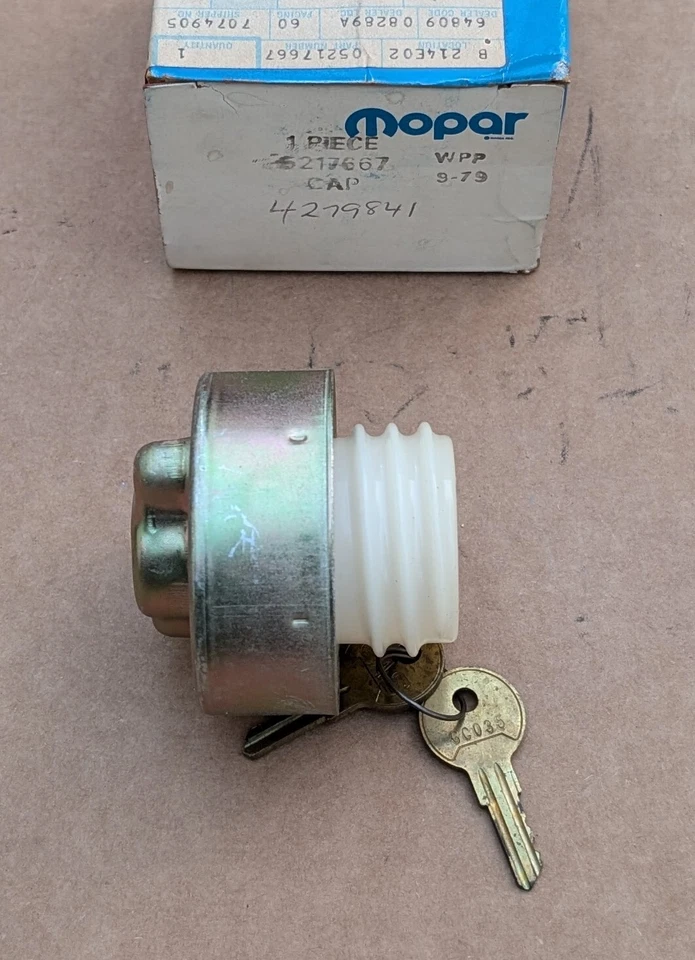 Mopar NOS Fuel Tank Filler Locking Gas Cap 1989-91 Chrysler TC by Maserati - Image 2 of 2